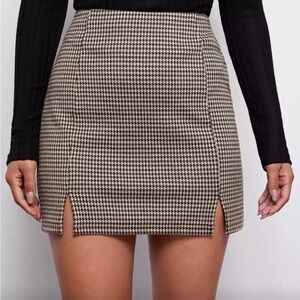 SHEIN Houndstooth Mini Skirt in Black and Cream